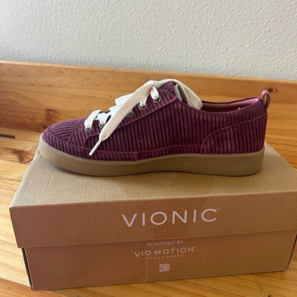 ✨ NIB Vionic Winny Cherry Jubilee Sneakers ✨ Size 7.5 - Picture 2 of 6